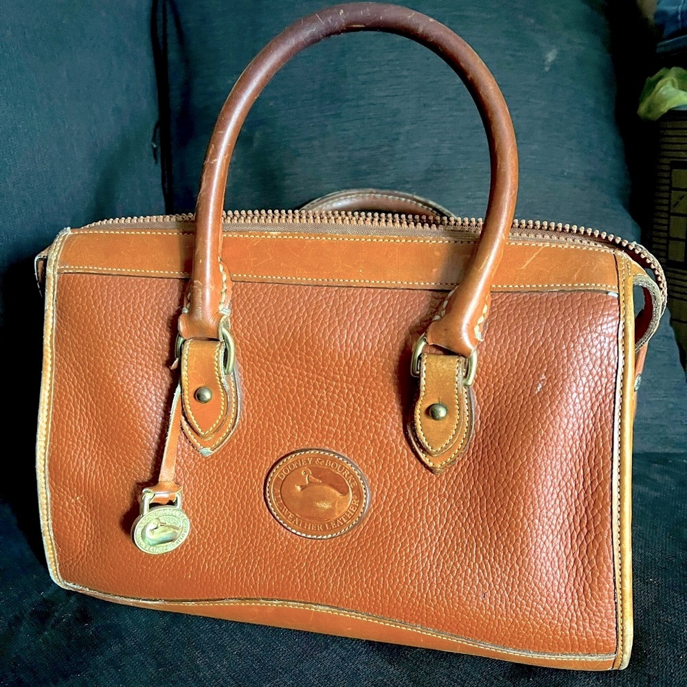 Dooney & Bourke purse - Picture 4 of 11
